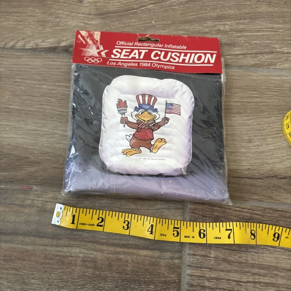 1984 Los Angeles OLYMPICS -‎ Seat Cushion Inflatable - Sealed - By Moochies
